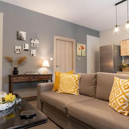 Elenis Cozy Apartment 라리사 외부 사진