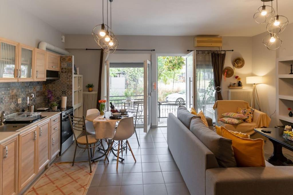 Elenis Cozy Apartment 라리사 외부 사진